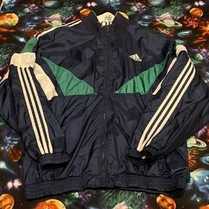 Fun fact: This was my first vintage piece I ever purchased 🌱